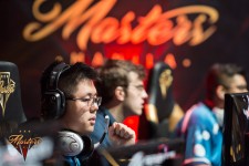EternaLEnVy falls from his chair EternaLEnVy falls from his chair